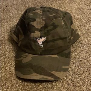 Birddogs free the bird camo hat that’s adjustable
